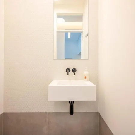 Appartamento Guestready - A Pleasant In The Centre Lisbona